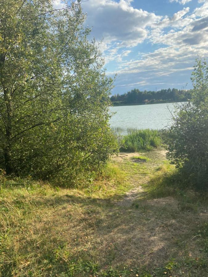 Domek Nad Jeziorem Kamien 2A Kowalewo Exteriör bild