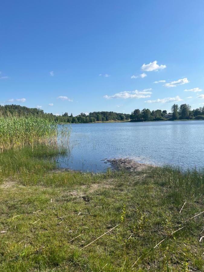 Domek Nad Jeziorem Kamien 2A Kowalewo Exteriör bild